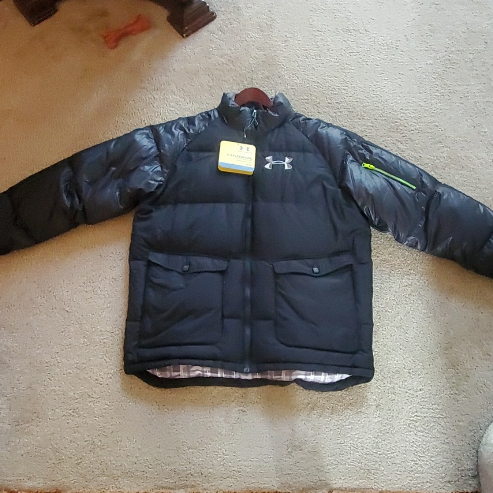 Under Armour Down Jacket - Men x-large (New)